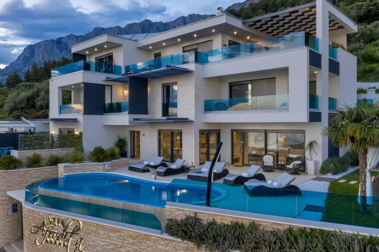 Villa Afrodita Макарска Екстериор снимка
